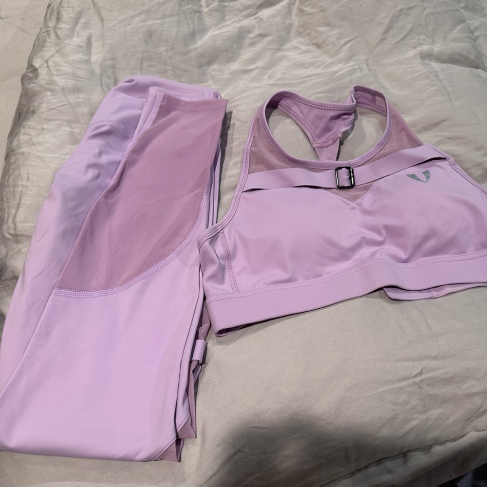 Purple leggings and bra set